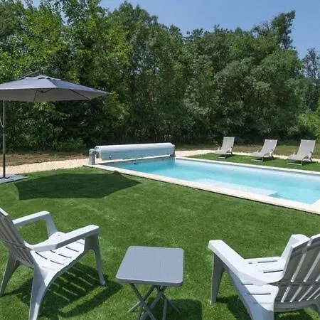 Avec Piscine